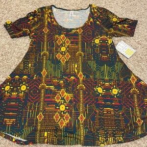 NWT LuLaRoe Perfect Tee flirty side slits & flattering half sleeve Sz XXS